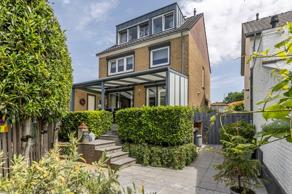 Foto - Te koop: Instapklaar gemoderniseerd vrijstaand woonhuis met 188 m2 wonen in Bocholtz